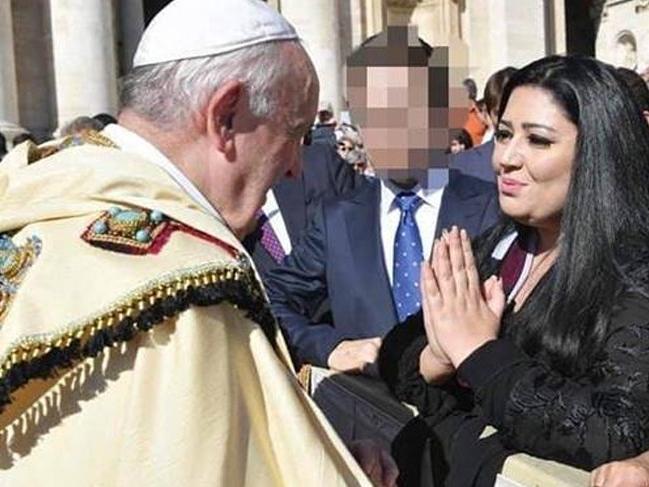 Teröristler için Papa'dan dua istedi!