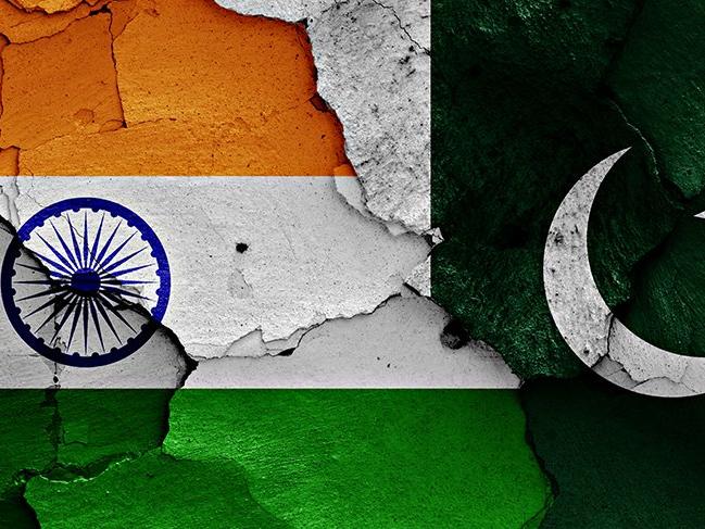 Pakistan'dan Hindistan'a 'ilan edilmemiş savaş' suçlaması!