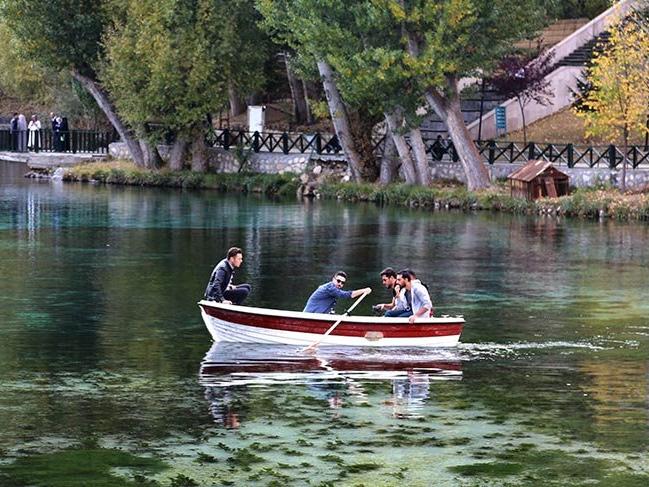 'Doğal akvaryum' Gökpınar Gölü'nde sonbahar güzelliği
