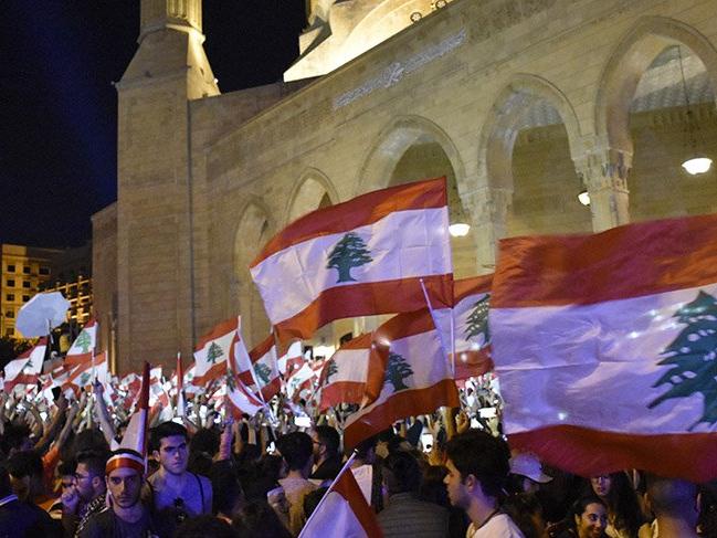 Lübnan'da eylemler sonrası reform paketi hayata geçiyor