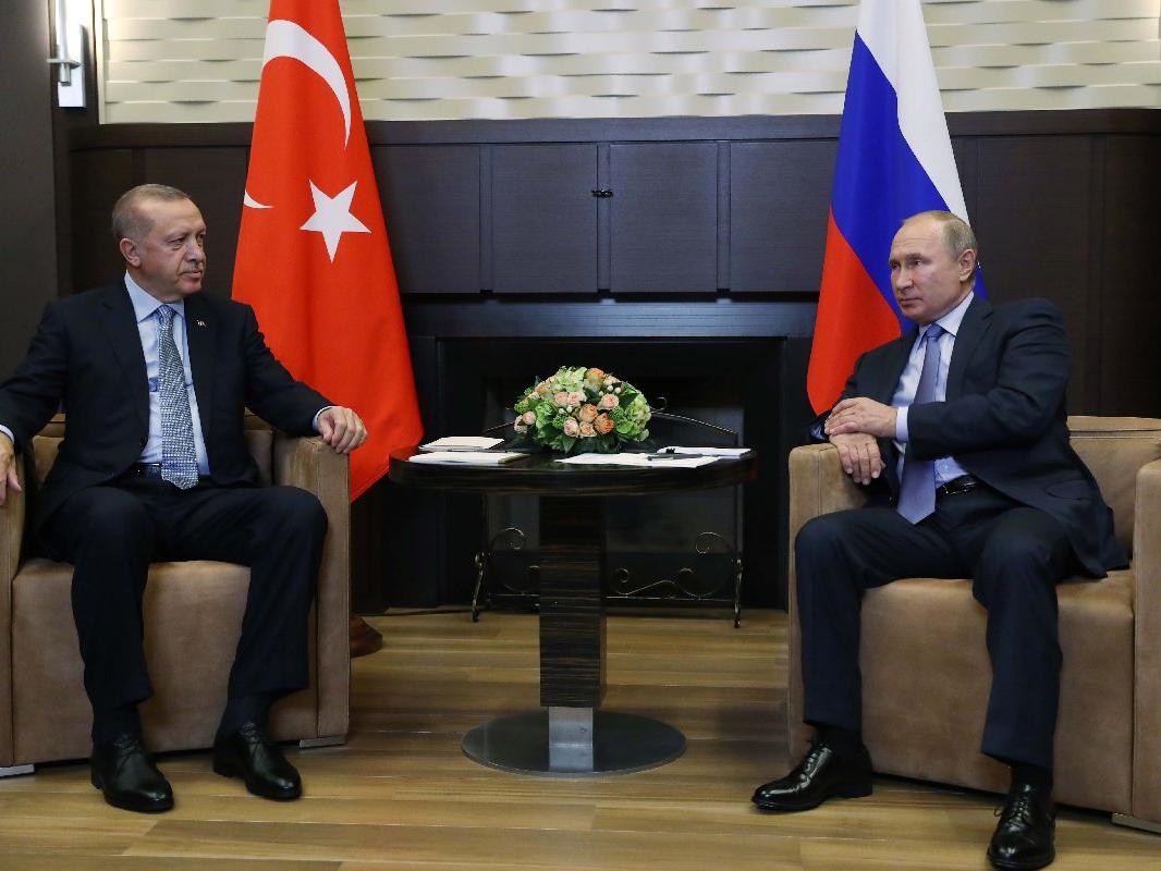 İşte Erdoğan-Putin bulaşmasının beden dili analizi