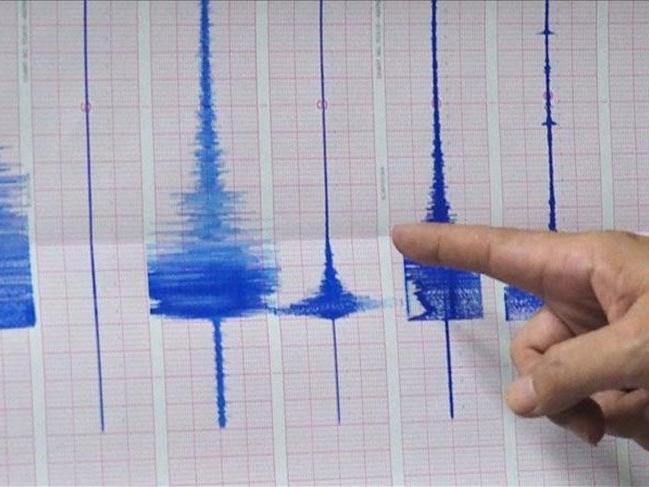 Son depremler: Ege'de 4 büyüklüğünde deprem!