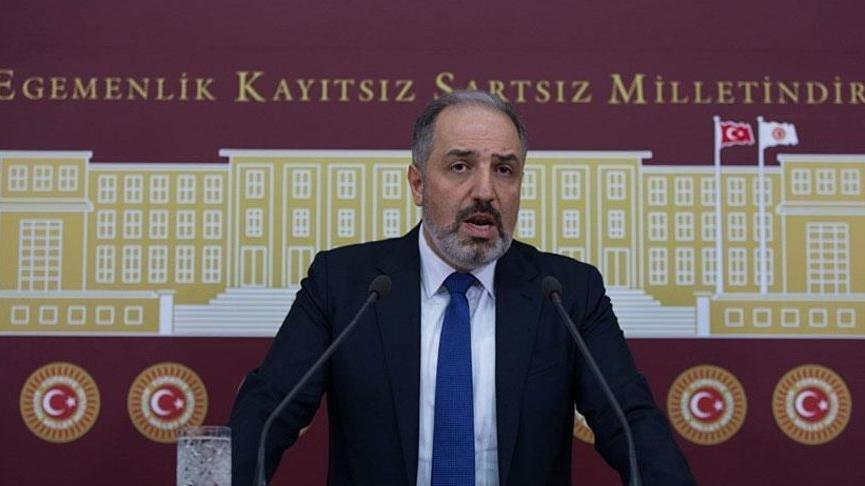 AKP'li Mustafa Yeneroğlu partisinden istifa etti