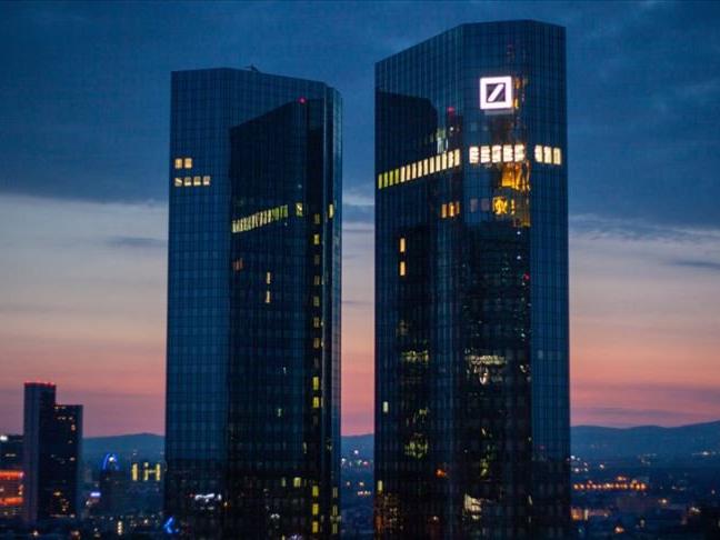 Almanya'nın dev bankasından büyük zarar