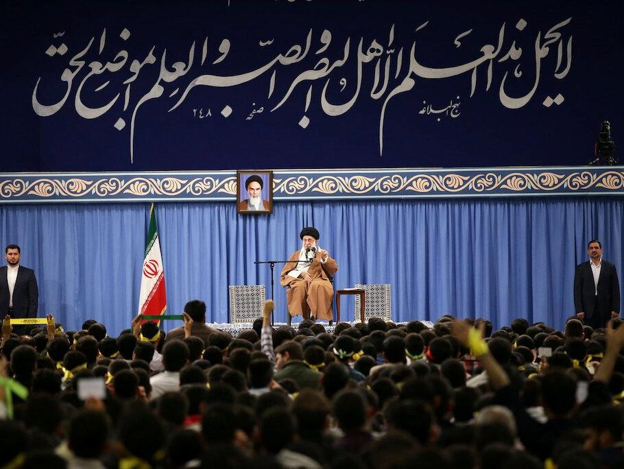 İran liderinden zehir zemberek açıklamalar: Adeta bombaladı