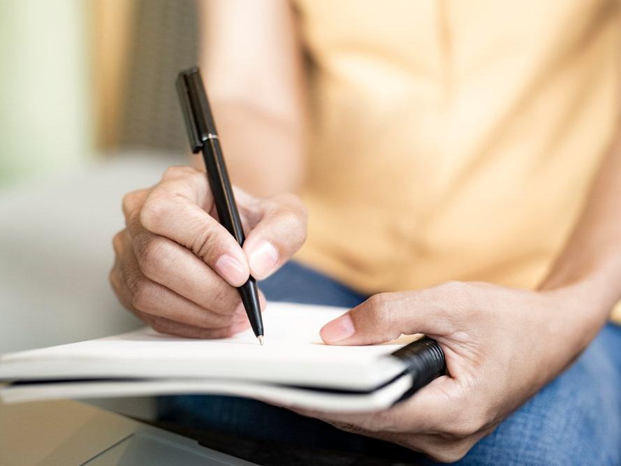 Ukala nasıl yazılır? TDK güncel yazım kılavuzuna göre ukala mı, ukela mı?