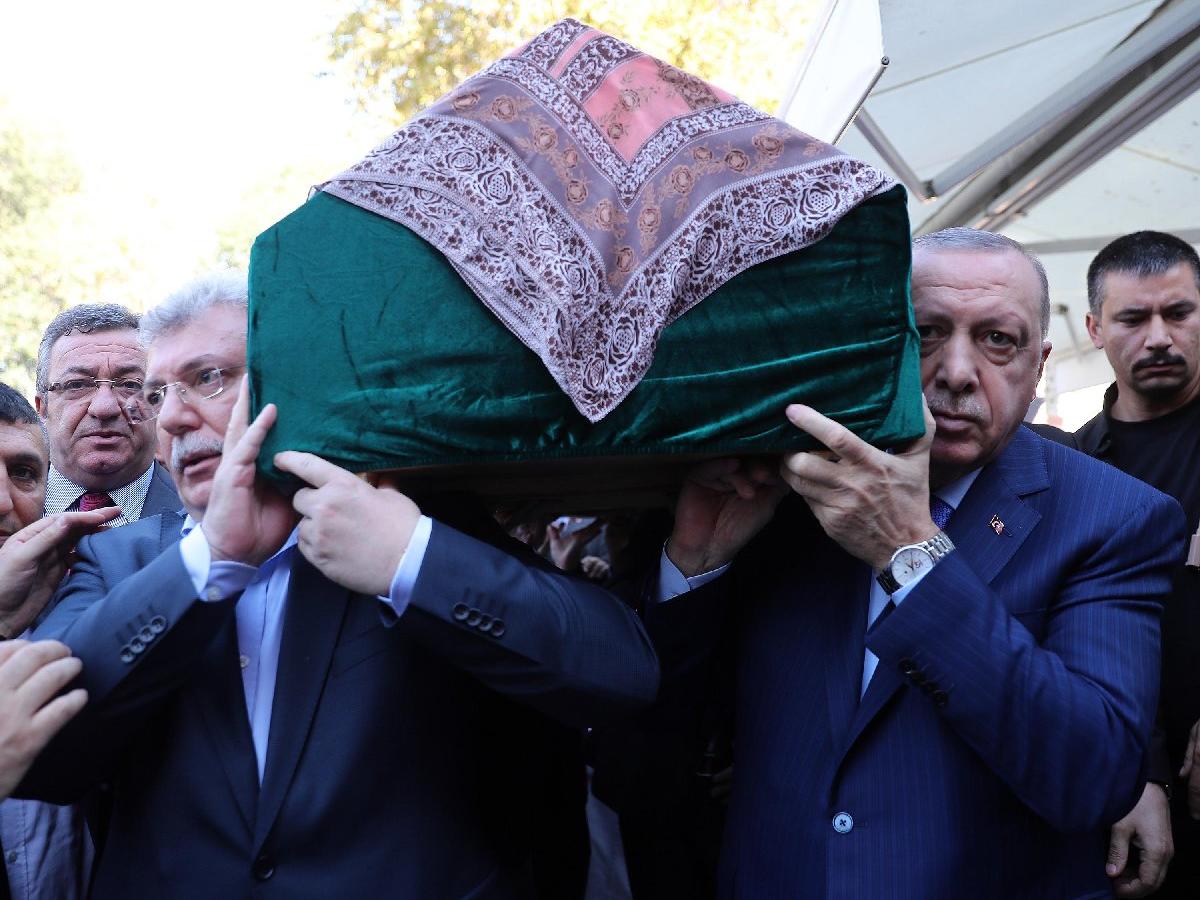 Erdoğan Akbaşoğlu'nu yalnız bırakmadı