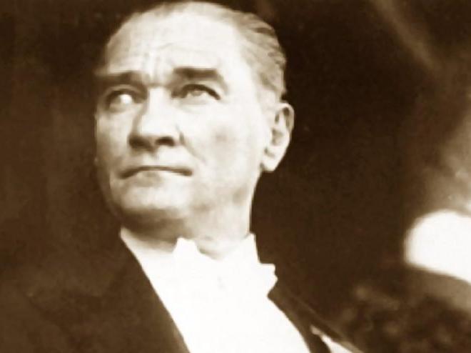 Atatürk'ün yolumuzu aydınlatan sözleri
