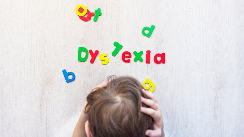 Aileler çok geç fark ediyor! Disleksi belirtileri neler?