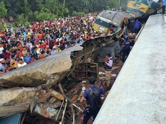 Bangladeş'te tren faciası: 16 ölü