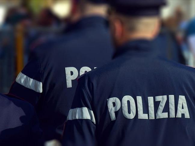 İtalya'da camiye saldırı planlayan 12 kişi yakalandı