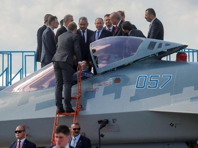Rusya'dan Erdoğan'ın yakından incelediği uçakla ilgili kritik açıklama