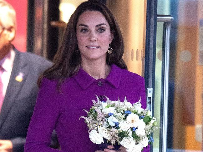 Kate Middleton'ın siyah opak çorapları gündem oldu