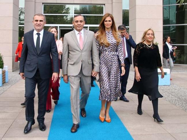 2014 Dünya Güzeli İstanbul Adalet Sarayı'nı gezdi