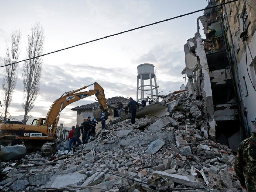 Balkanlar'da şiddetli deprem! Maalesef ölü sayısı artıyor