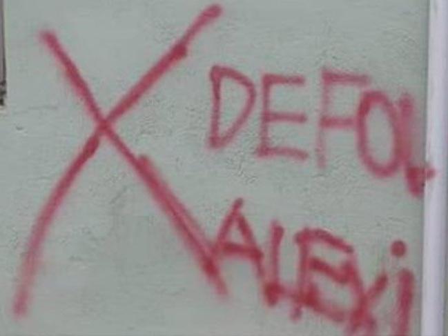 İzmir'deki çirkin duvar yazısıyla ilgili AKP'den tepki!