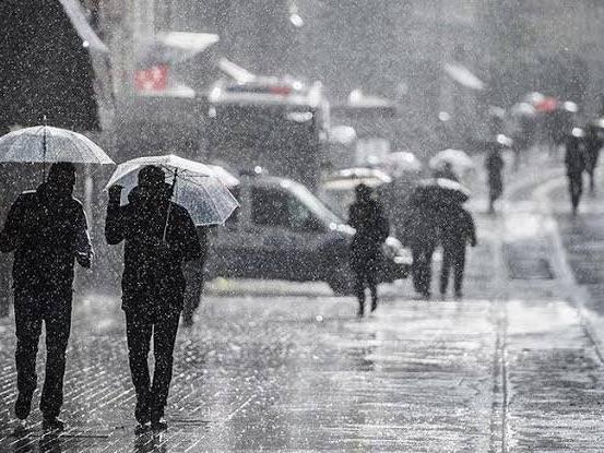 İstanbul'u sağanak vurdu! Hafta sonu hava durumu nasıl olacak?