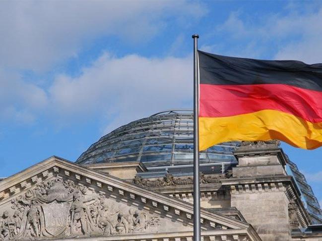 Almanya'dan iki Rus diplomata sınır dışı kararı