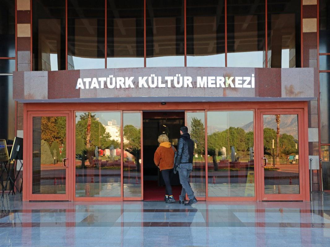 Antalya Kültür Merkezi'nin adı “Atatürk Kültür Merkezi” oldu