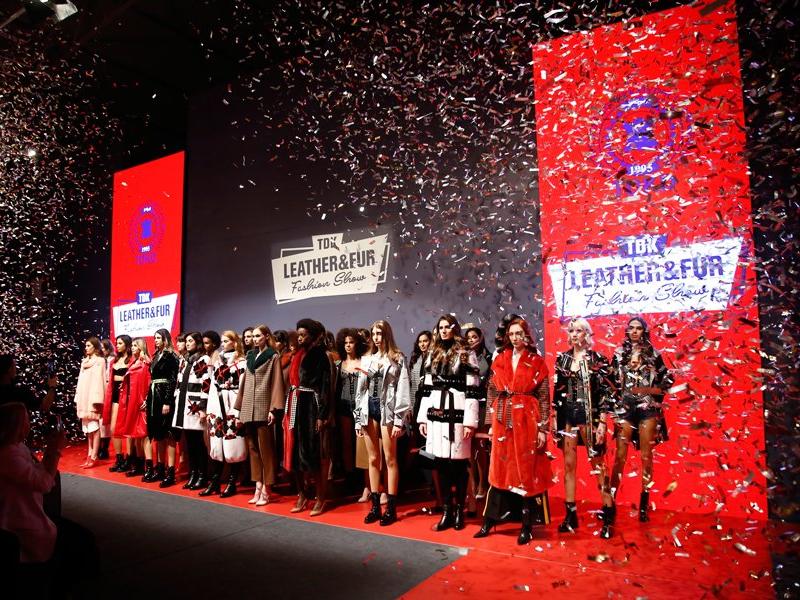 TDKD Leather & Fur Fashion Show'da tescilli güzeller podyuma çıktı