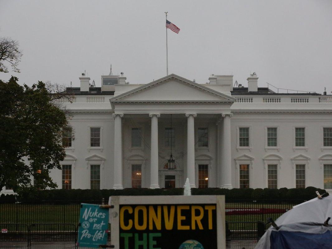 Beyaz Saray'dan azil oturumlarına katılmama kararı: Hemen şimdi bitirin