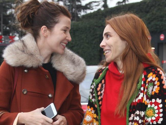 Selma Ergeç ve Nur Fettahoğlu alışveriş merkezinde birbirine rastladı