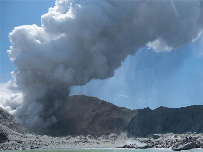 Yeni Zelanda'da yanardağ patlamasında ölü sayısı 15'e ulaştı