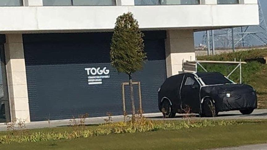 Yerli otomobil TOGG binası önünde görüntülendi!
