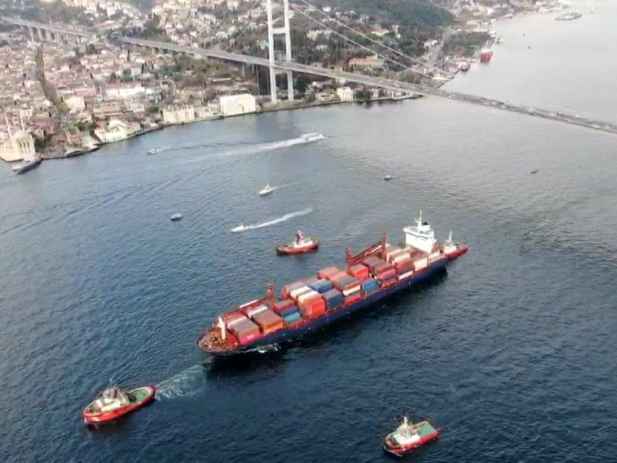 Uzman isim Boğaz'daki gemi kazasını değerlendirdi!