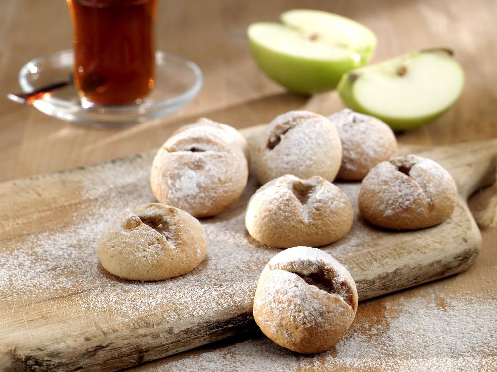 Elmalı kurabiye nasıl yapılır? Ağızda dağılan elmalı kurabiye…