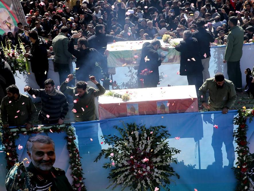 Cenazede izdiham: 50 kişi hayatını kaybetti! Defin işlemi yeniden başladı