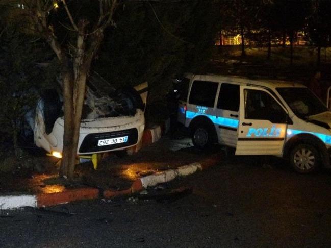 Karabük'te polis otosu kaza yaptı!