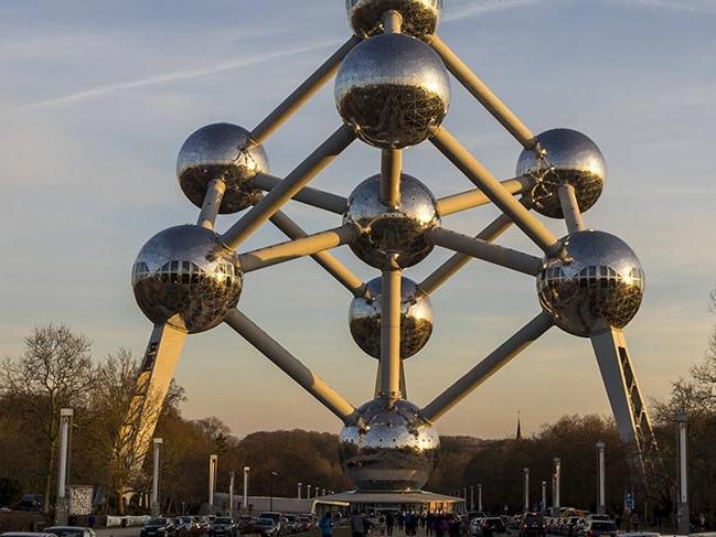 Brüksel'in 63 yıllık sembolü Atomium