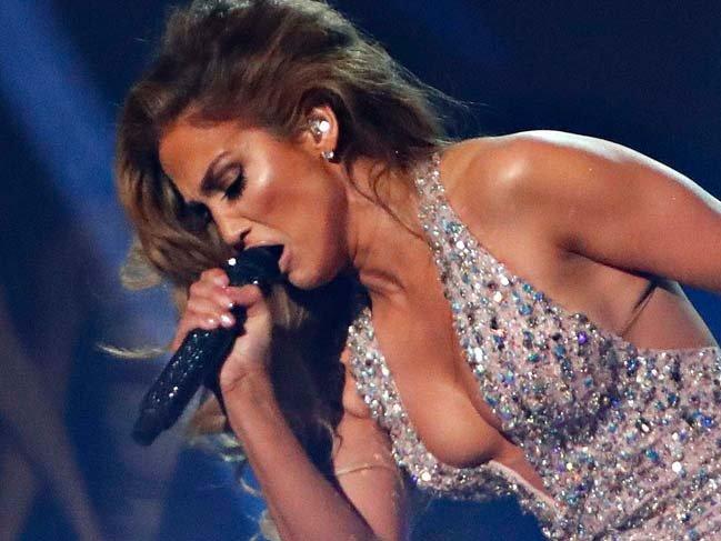 Jennifer Lopez Sadakatsiz filmini kabul etmediği için topuklarına sıkmak istiyor