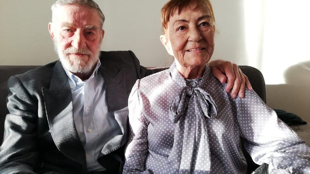 Ahmet Mekin, hastanede tedavi gören eşinin yanından ayrılmıyor