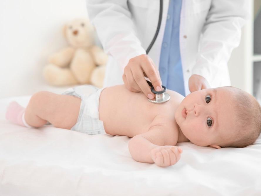 Bebeklerde doğuştan kalp deliği nedir? Belirtileri ve tedavisi…