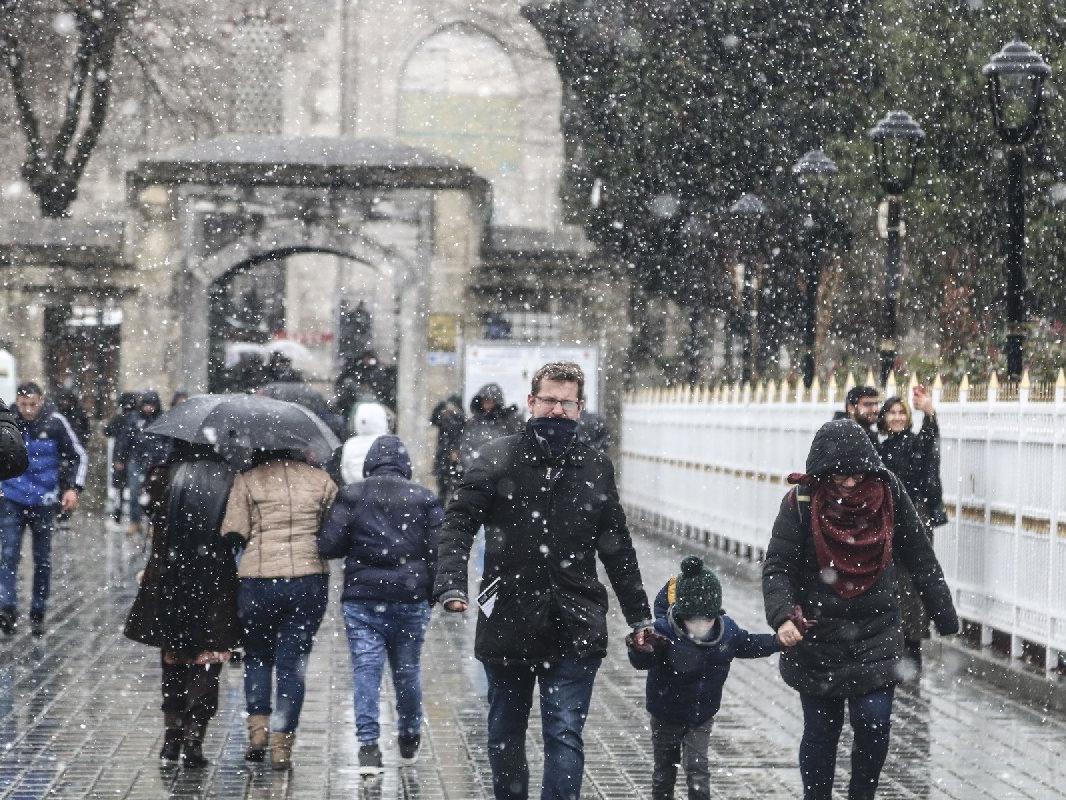 İstanbul için beklenen kar yağışı uyarısı geldi! İşte hava durumu raporu