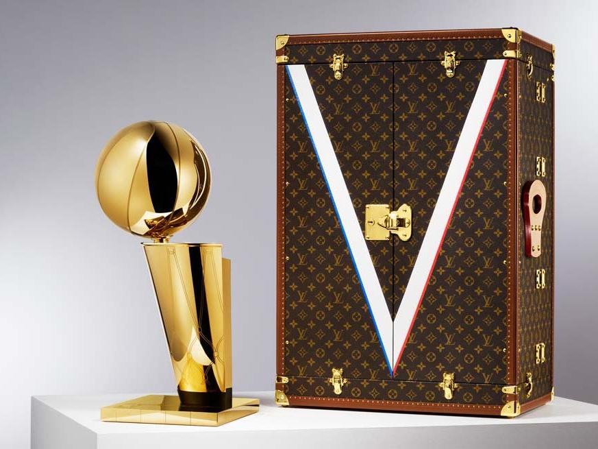 Louis Vuitton, NBA’in ilk resmi kupa taşıma çantası üreticisi oldu