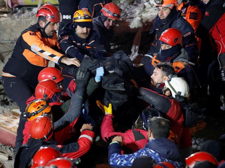 Acı deprem sonrasında dünya liderlerinden Türkiye'ye taziye mesajı