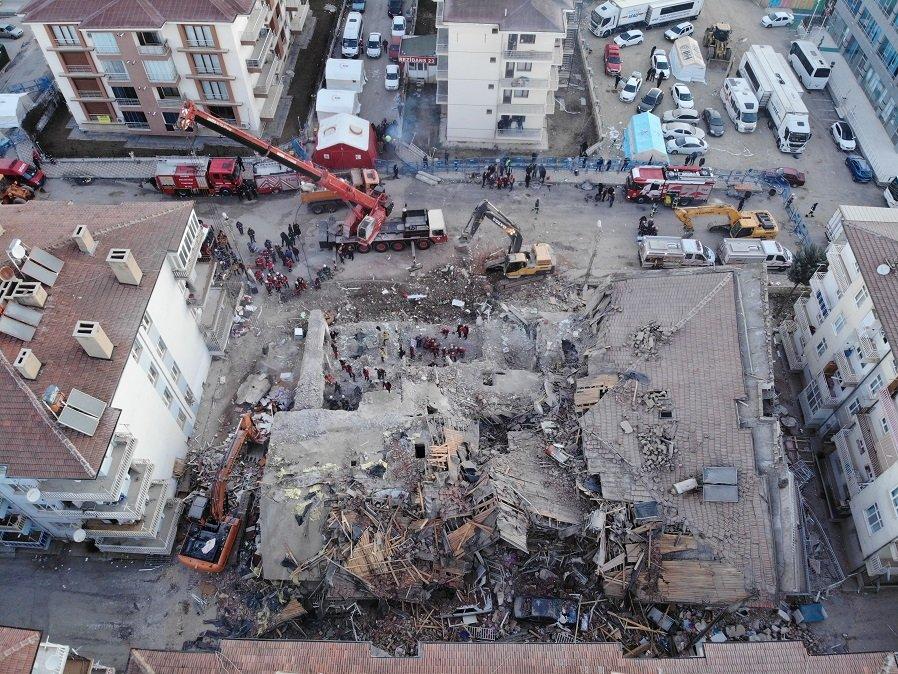Elazığ depreminde 38 kişi öldü, 1607 kişi yaralandı