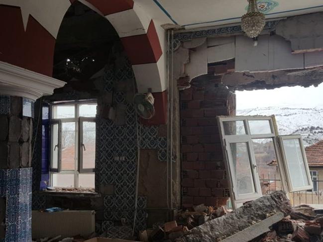 SAÜ Elazığ depremi sonrası hasar raporunu açıkladı!