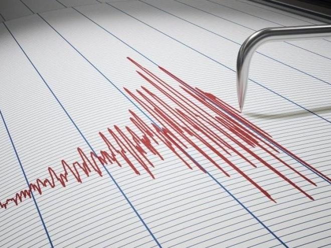 Manisa'da 4.4 büyüklüğünde deprem! İzmir, Balıkesir ve çevre illerde de hissedildi