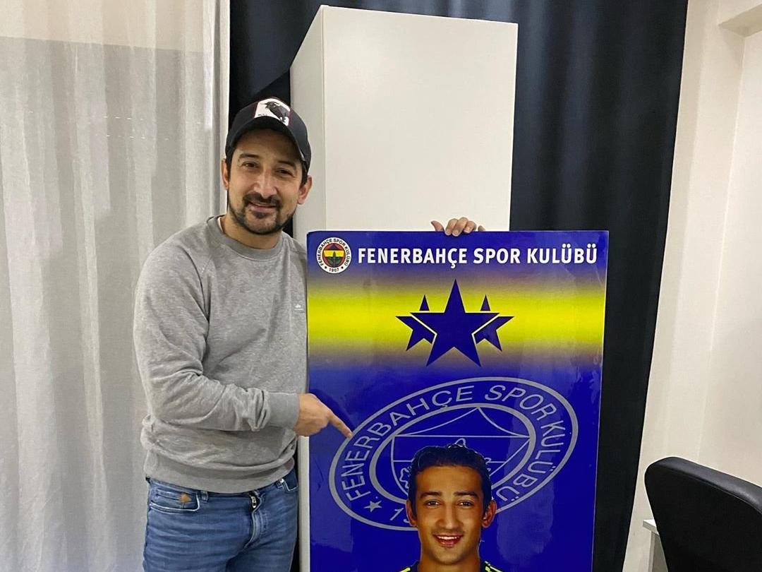 Fenerbahçeli eski futbolcu Serhat Akın, MasterChef Cemre ile anlaştı