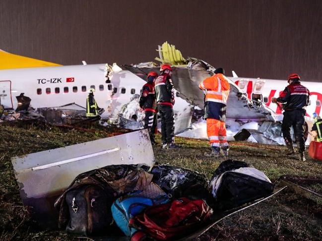 Ulaştırma Bakanı Cahit Turhan'dan uçak kazası açıklaması!