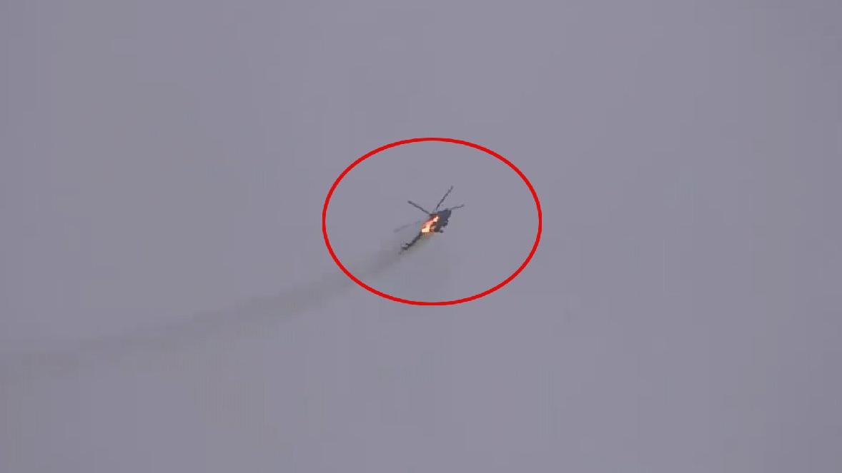 Suriye'de sıcak gelişme: Helikopter düşürüldü