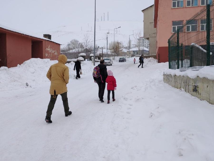 Rize'de yarın okullar tatil mi? Rize Valiliği'nden kar tatili açıklaması!