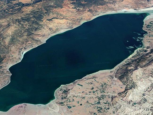 Türkiye'nin yedinci büyük gölü kuruyor: 'Seyirci kalmayalım'