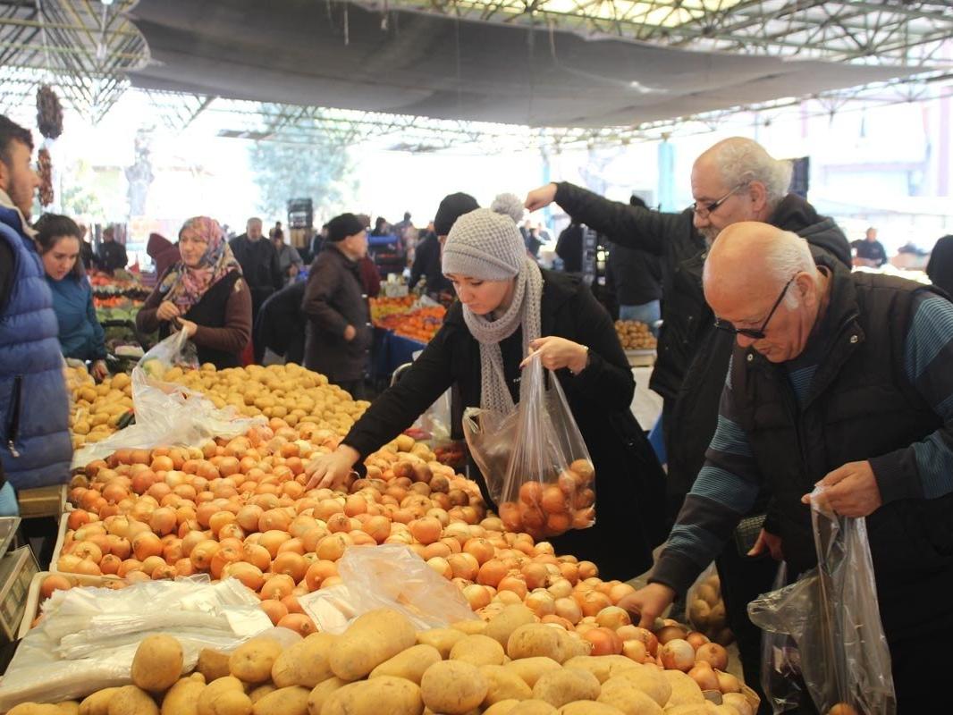 Dev bütçeli Diyanet'ten vatandaşa öneri: Ucuza almak için akşam pazarına çıkın - Sözcü Gazetesi