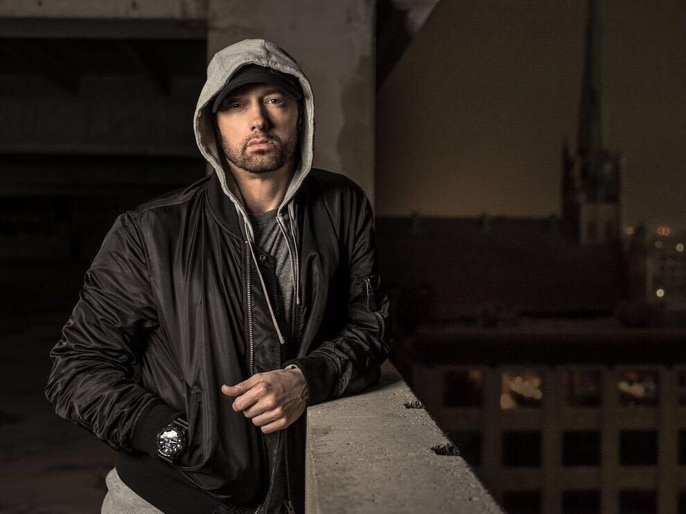 Eminem üçüncü kez bir milyar barajını aştı