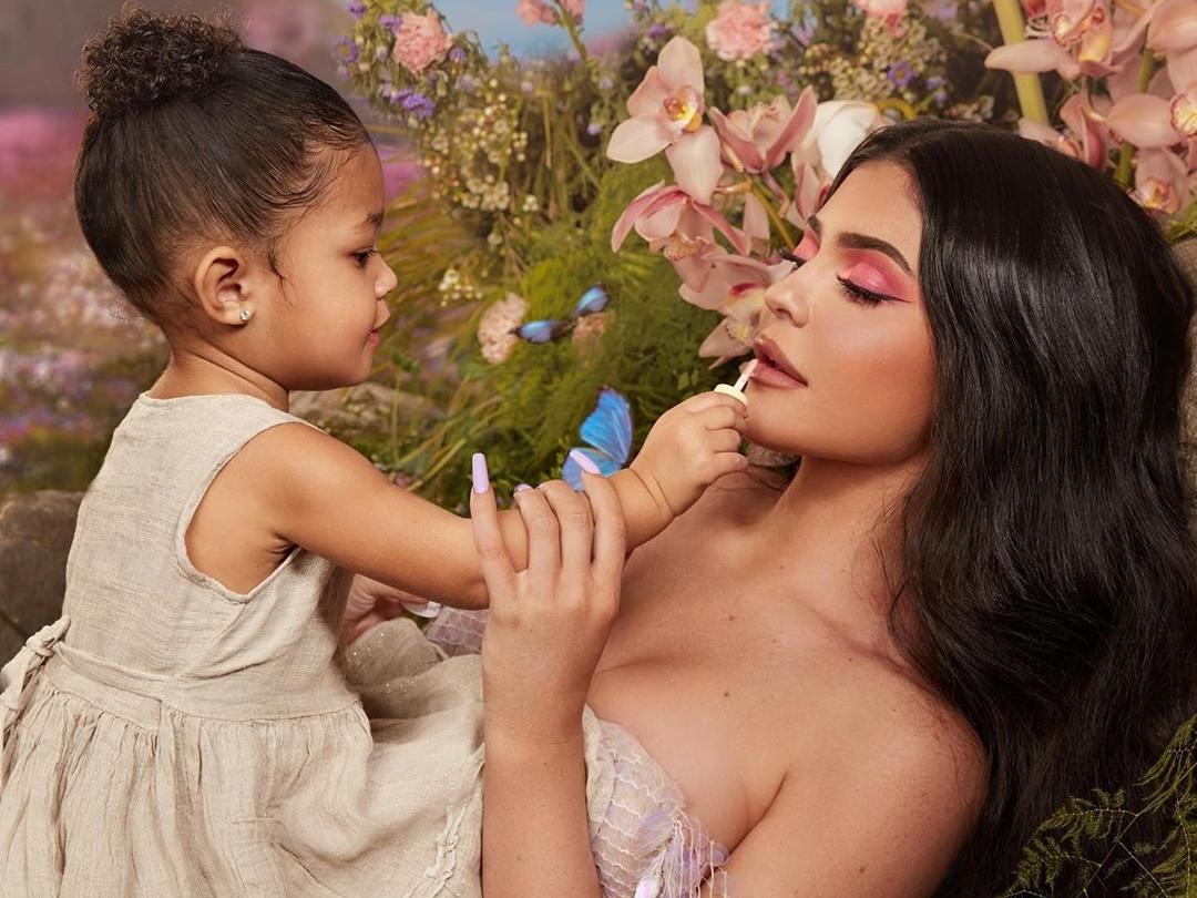 Kylie Jenner kızı Stormi'nin adını markalaştırmak isterken reddedildi